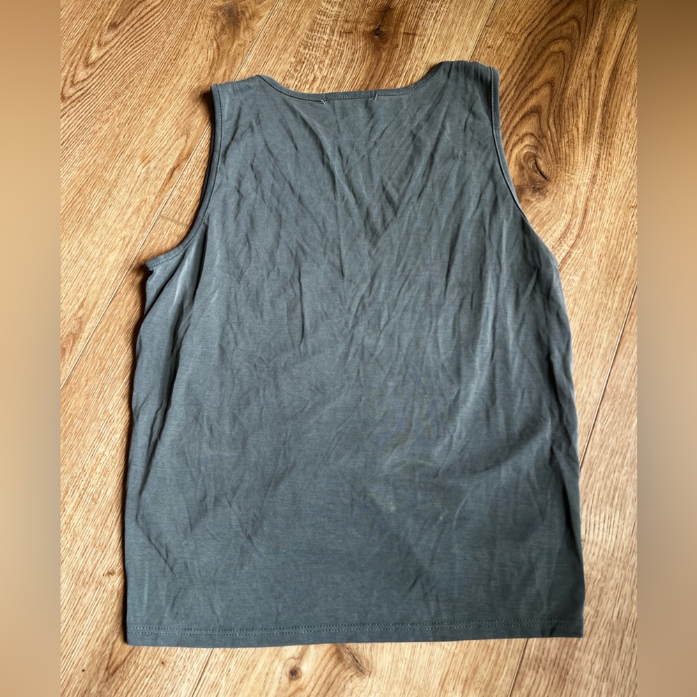Ruched Green Sleeveless Top - Picture 3 of 3